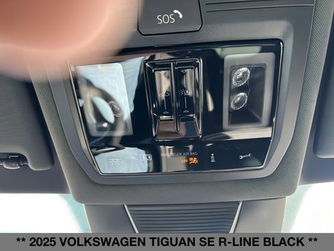 New 2025 Volkswagen Tiguan SE R-Line image 30