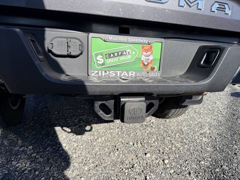 Used 2019 Toyota Tacoma SR5 AWD/4WD image 5