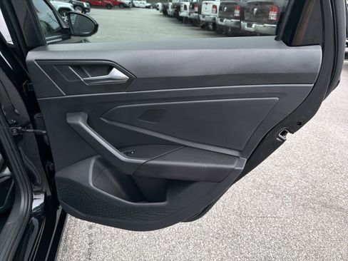 Used 2023 Volkswagen Jetta SE image 17