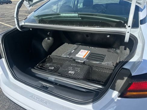 New 2025 Nissan Altima 2.5 SR w/ SR Premium Package image 35