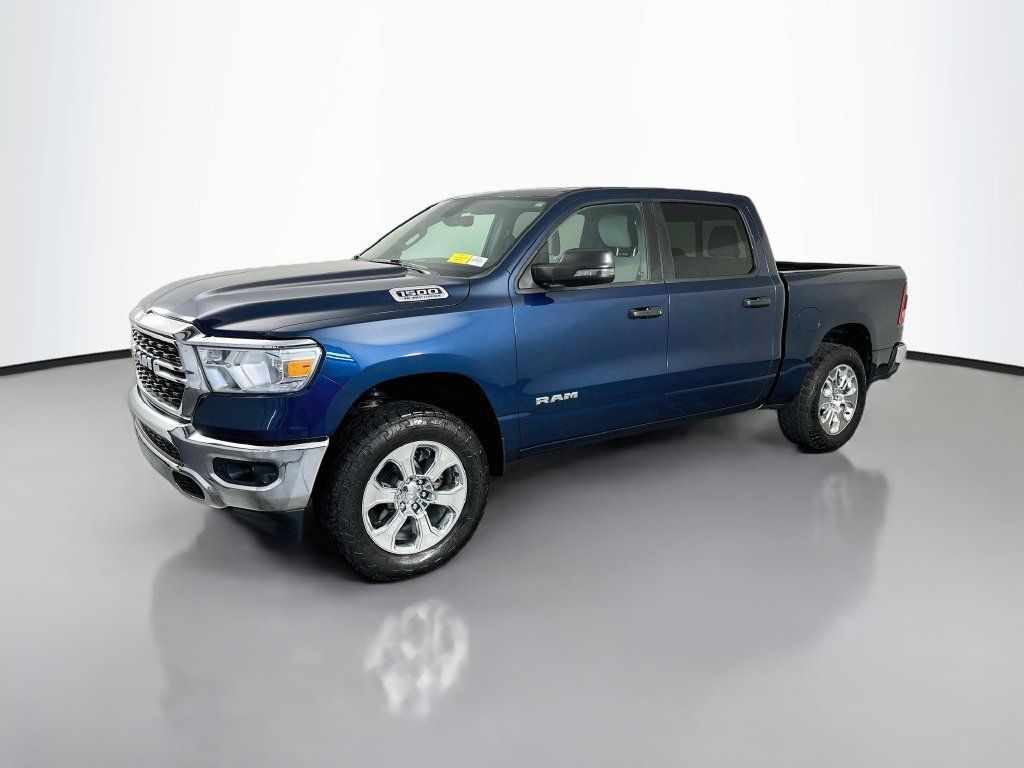 Used 2023 RAM 1500 Big Horn AWD/4WD image 3
