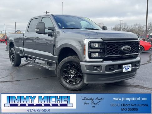 Used 2025 Ford F250 XLT w/ Black Appearance Package image 1