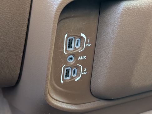 Used 2021 RAM 1500 Laramie image 25