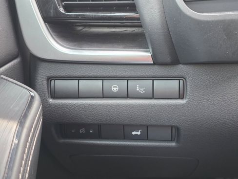 Used 2022 Nissan Rogue Platinum w/ Head-Up Display Package image 26