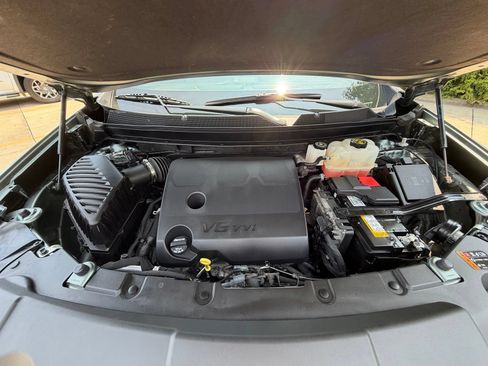 Used 2023 Chevrolet Traverse LT FWD image 37