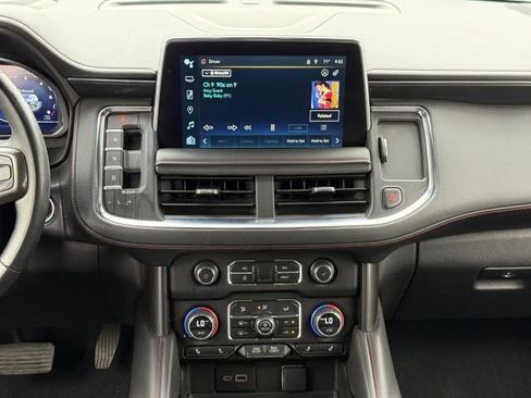 Used 2023 Chevrolet Suburban RST w/ Luxury Package image 30