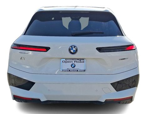 Used 2024 BMW iX xDrive50 w/ Premium Package image 5