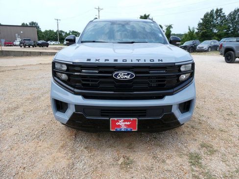 New 2027 Ford Expedition Max Platinum w/ Stealth Appearance Package AWD/4WD image 8
