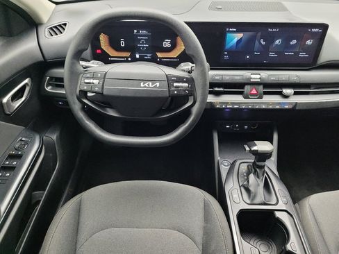 Used 2025 Kia K4 FWD image 22