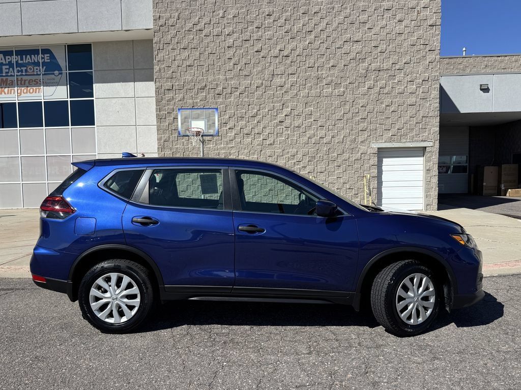 Used 2020 Nissan Rogue S AWD/4WD image 5