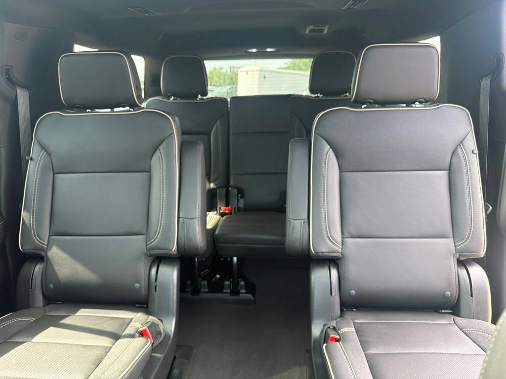 Certified 2023 Chevrolet Suburban Premier w/ Advanced Technology Package AWD/4WD image 32