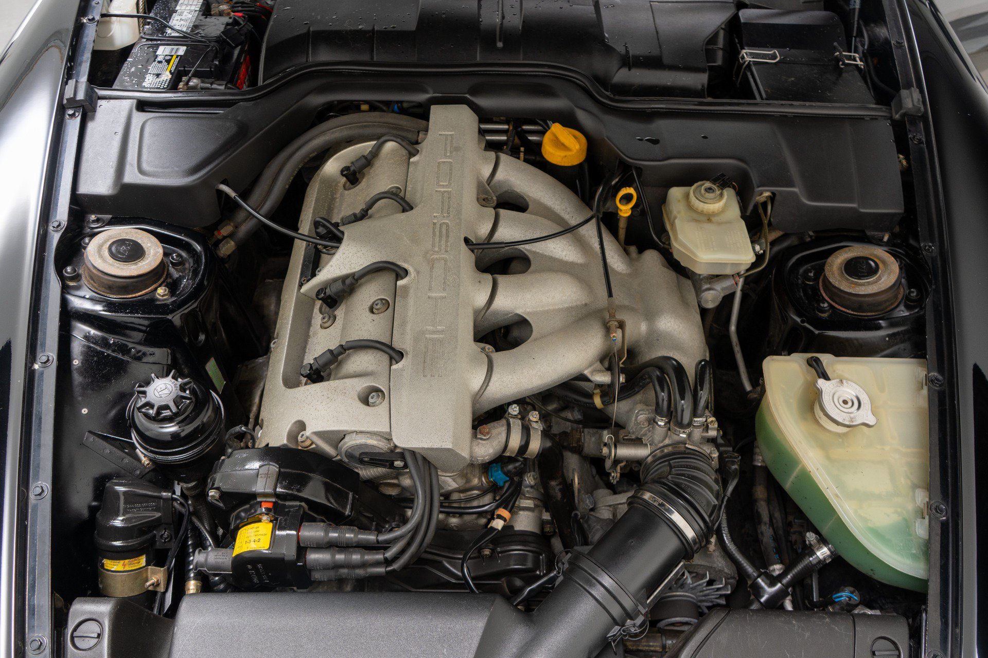 Used 1992 Porsche 968 Cabriolet RWD image 12