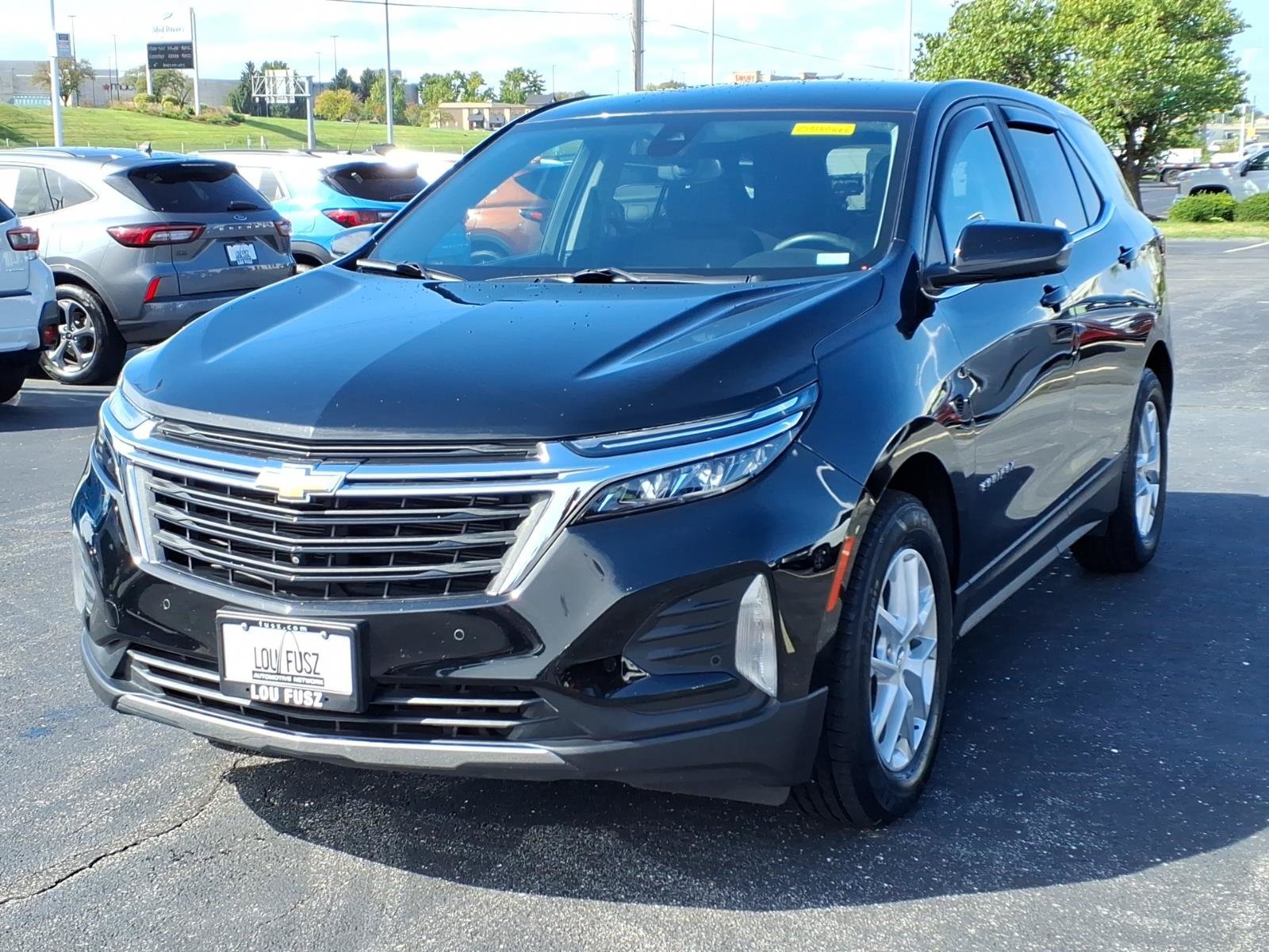 Used 2024 Chevrolet Equinox LT FWD image 2