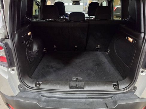 Used 2016 Jeep Renegade Trailhawk AWD/4WD image 21
