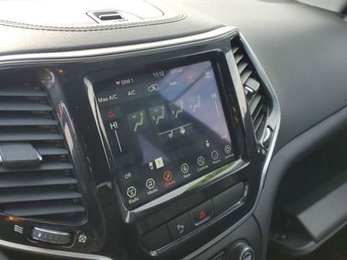 Certified 2020 Jeep Cherokee Limited image 14