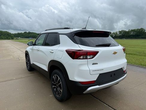 New 2026 Chevrolet TrailBlazer LT w/ Driver Confidence Package FWD image 7