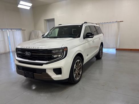 Used 2026 Ford Expedition King Ranch AWD/4WD image 4