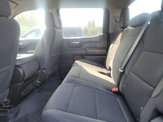 Used 2024 Chevrolet Silverado 1500 Custom Trail Boss w/ LPO, Dark Essentials Package AWD/4WD image 5