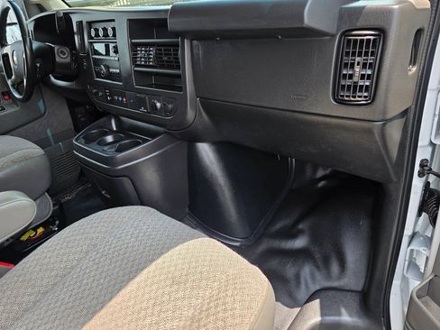 Used 2019 Chevrolet Express 3500 w/ Power Convenience Package RWD image 19