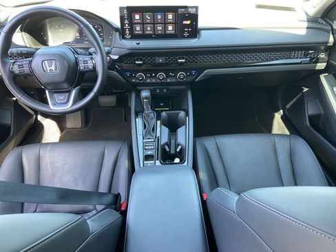 Used 2025 Honda Accord Touring image 16