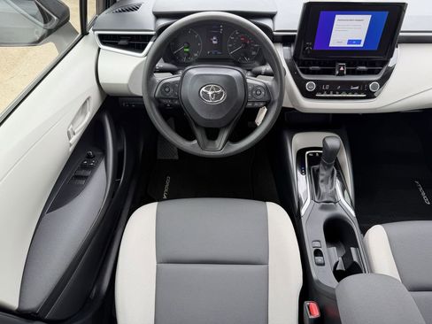 Used 2024 Toyota Corolla LE FWD image 14