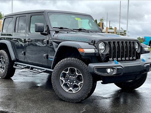 Used 2021 Jeep Wrangler Unlimited Rubicon 4xe w/ Cold Weather Group AWD/4WD image 3