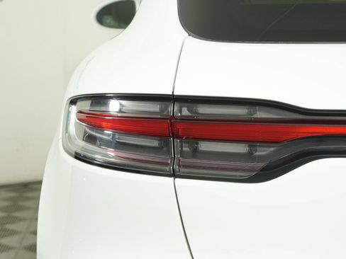 Certified 2025 Porsche Macan w/ Premium Package Plus AWD/4WD image 12