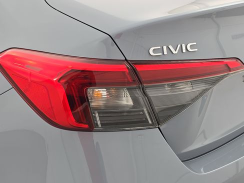 Used 2024 Honda Civic Sport image 33