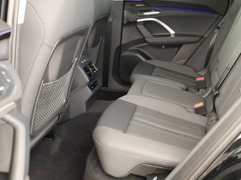 Certified 2025 Audi Q5 Prestige image 29