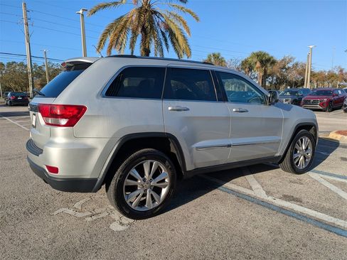 Used 2013 Jeep Grand Cherokee Laredo image 14