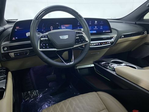 Used 2024 Cadillac Lyriq Luxury w/ Nappa Leather Package AWD/4WD image 2