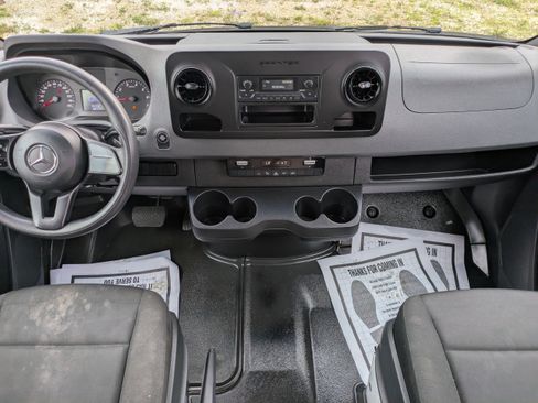 Used 2021 Mercedes-Benz Sprinter 2500 w/ Driver Convenience Package image 14