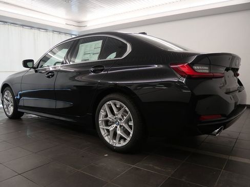 Used 2025 BMW 330i Sedan w/ Convenience Package image 4