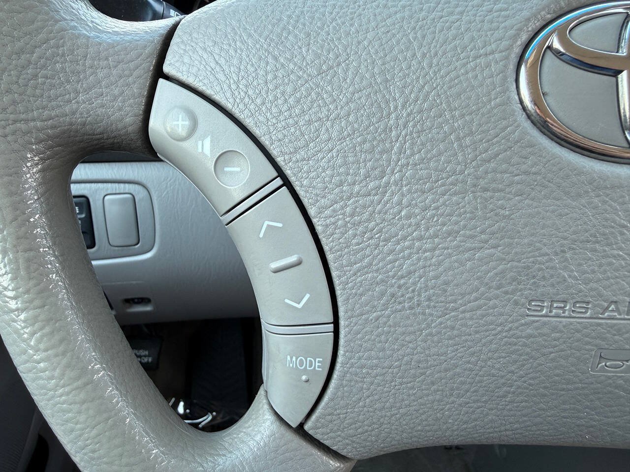 Used 2008 Toyota Sienna LE FWD image 33