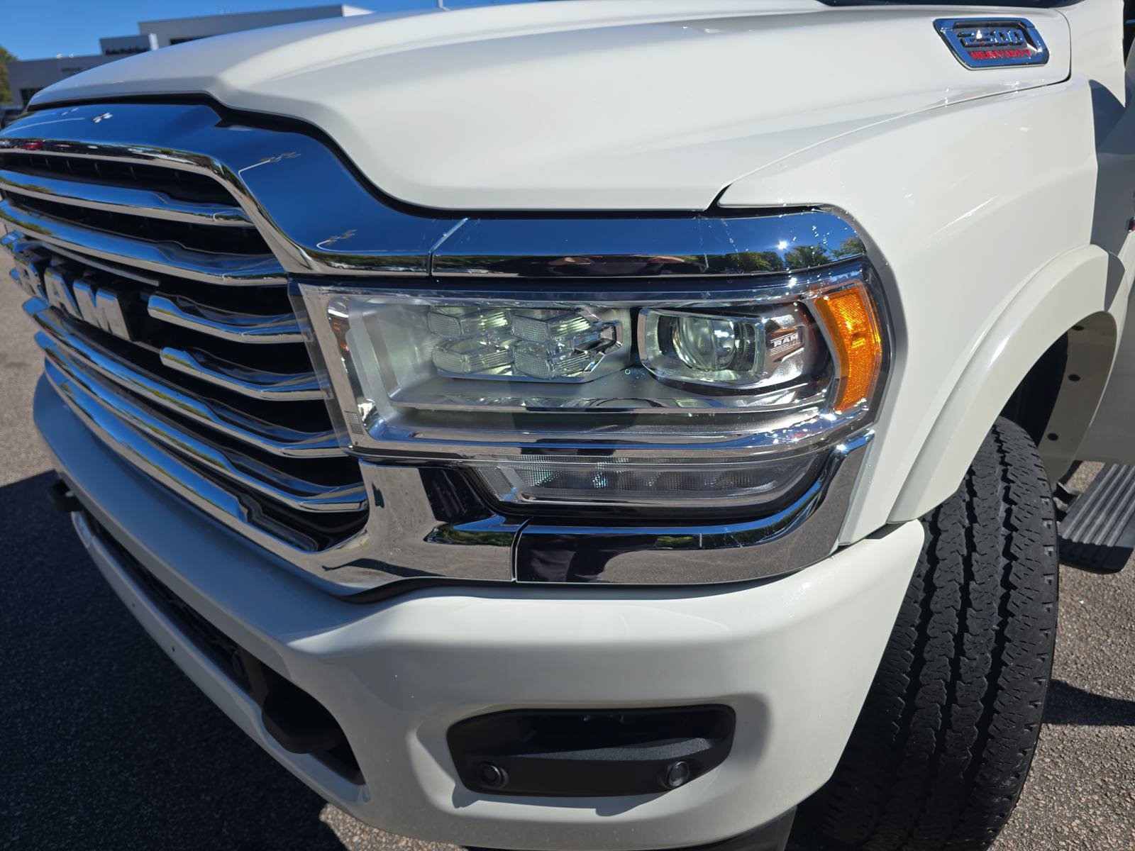 Used 2024 RAM 2500 Limited w/ Safety Group AWD/4WD image 32