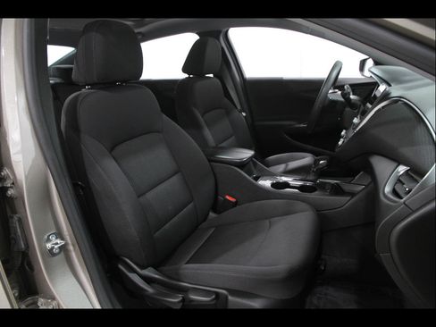 Used 2024 Chevrolet Malibu LT FWD image 17