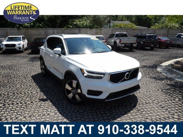 Used 2019 Volvo XC40 T5 Momentum AWD/4WD image 1