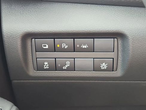 New 2025 Nissan Kicks Play S image 16