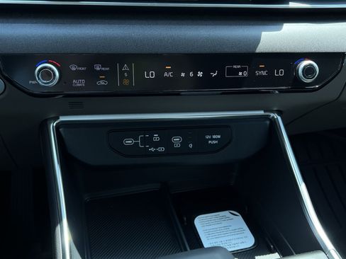 New 2026 Kia Carnival EX FWD image 25