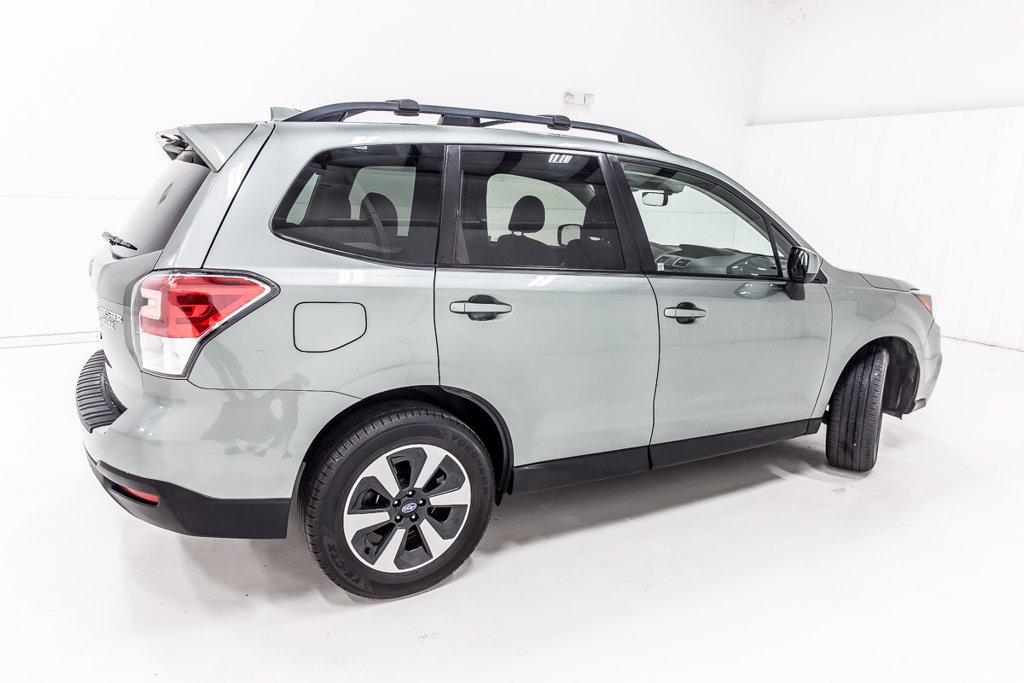 Used 2017 Subaru Forester 2.5i Premium AWD/4WD image 8