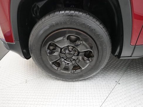 Used 2017 Jeep Cherokee Sport w/ Cold Weather Group image 26