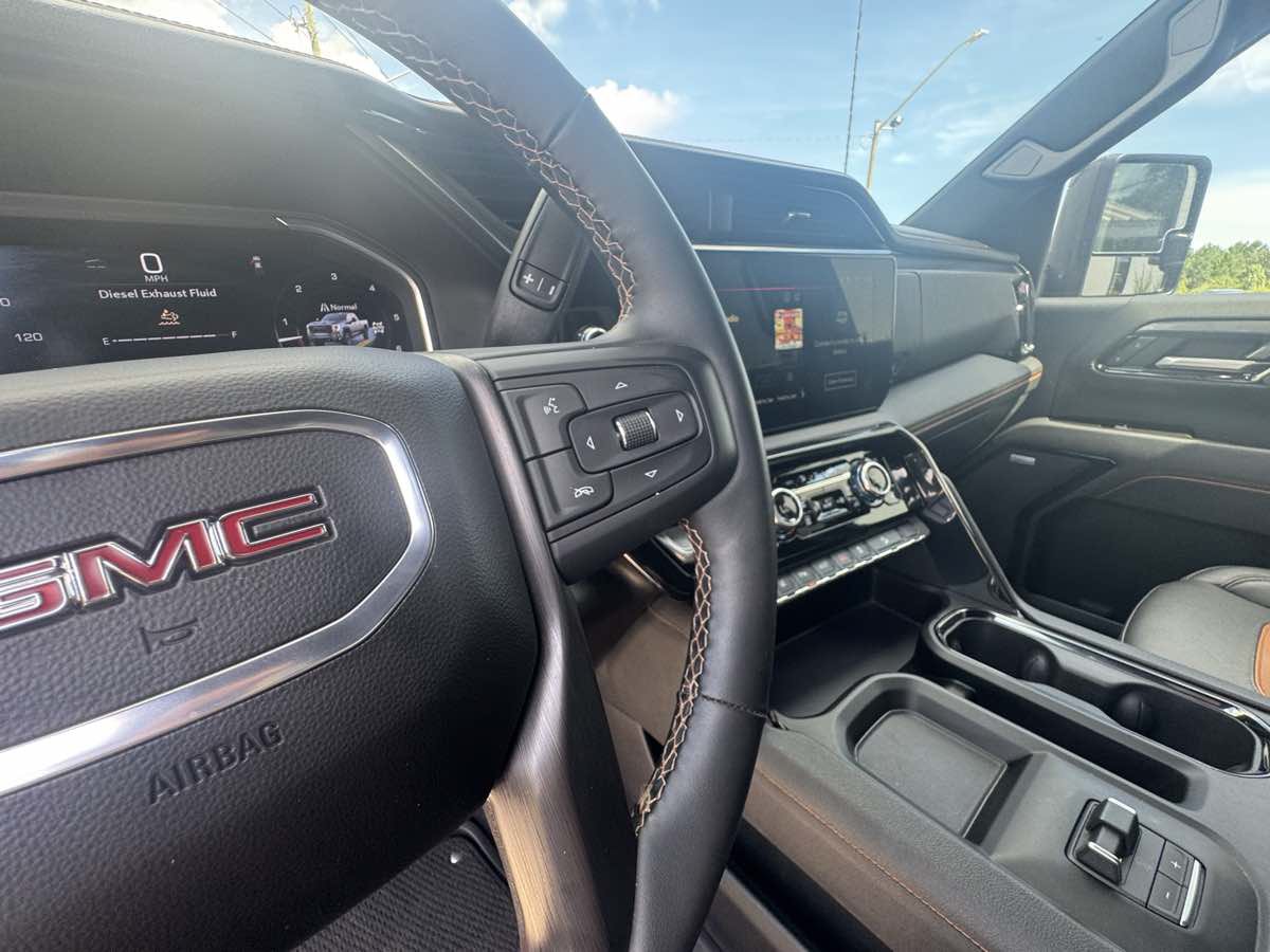 Used 2026 GMC Sierra 2500 AT4 AWD/4WD image 17