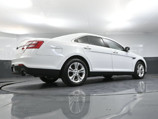 Used 2018 Ford Taurus SE FWD image 41