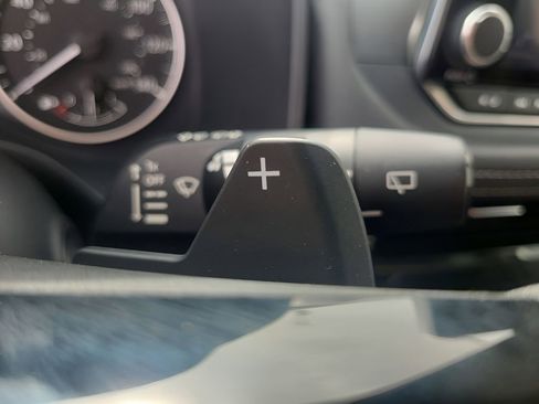 Used 2023 Nissan Rogue SV image 30