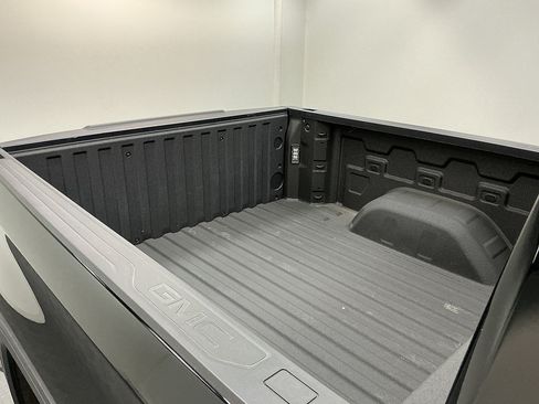 Used 2026 GMC Sierra 1500 Pro w/ Pro Value Package AWD/4WD image 33