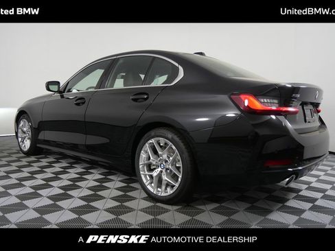 Used 2025 BMW 330i xDrive Sedan w/ Convenience Package image 5