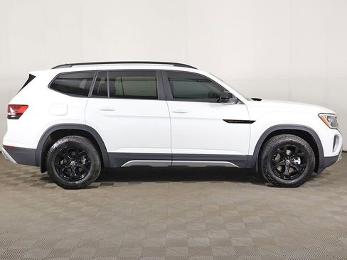 Used 2024 Volkswagen Atlas Peak Edition SEL AWD/4WD image 21