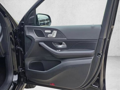 Used 2025 Mercedes-Benz GLE 350 4MATIC image 7