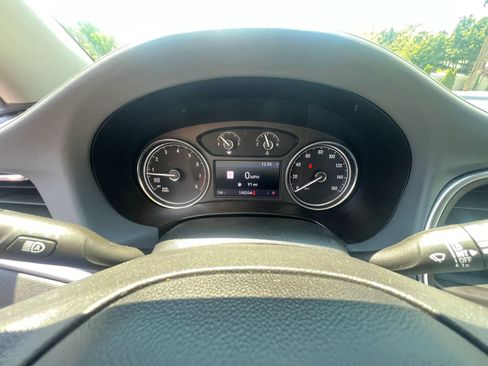 Used 2020 Buick Enclave Premium w/ Sun and Sites Package AWD/4WD image 19