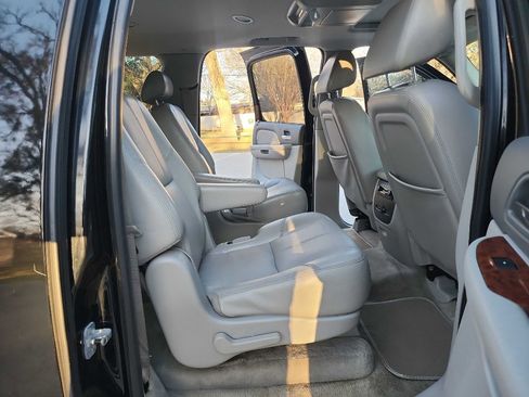 Used 2007 Chevrolet Suburban LTZ w/ LTZ Preferred Equipment Group image 37